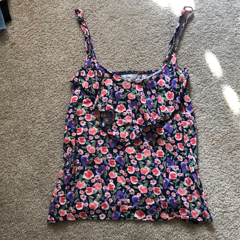 Floral ruffled tank top